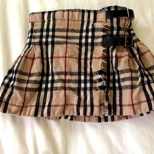 Burberry Baby skirt;24 mo. EUC. Second owners & only wore once; Wool nova check